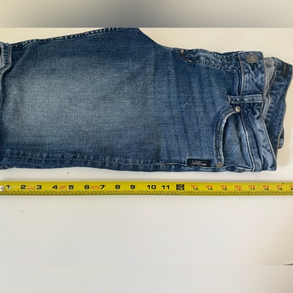 Silver Elyse Bermuda Shorts Size 28 - Picture 13 of 15